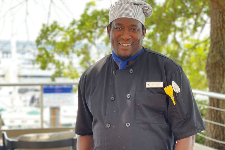 DoubleTree by Hilton New Bern – Riverfront Restaurant