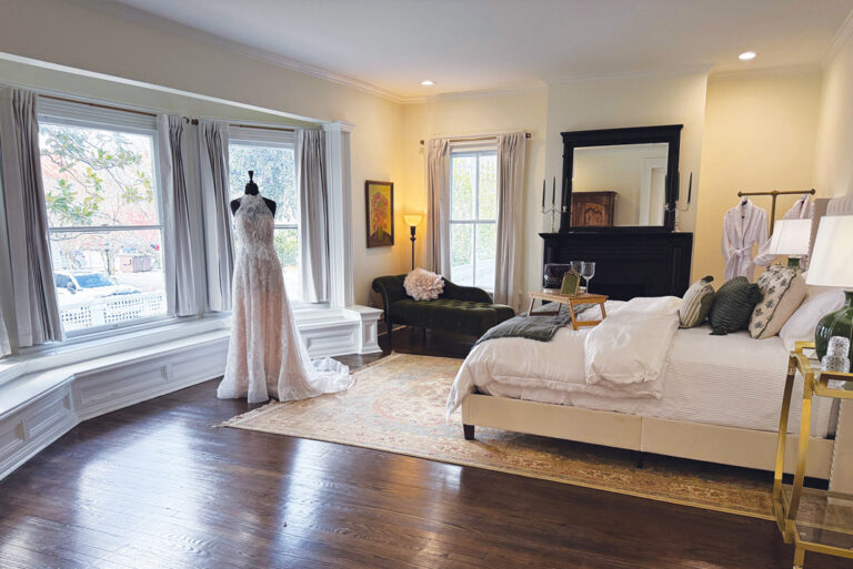 Magnolia Manor 1843: A Home for Wedded Bliss